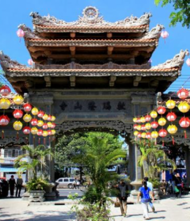 Khám Phá Chùa Long Sơn Đài Loan - Ngôi Chùa Cổ Kính Nhất Xứ Đài